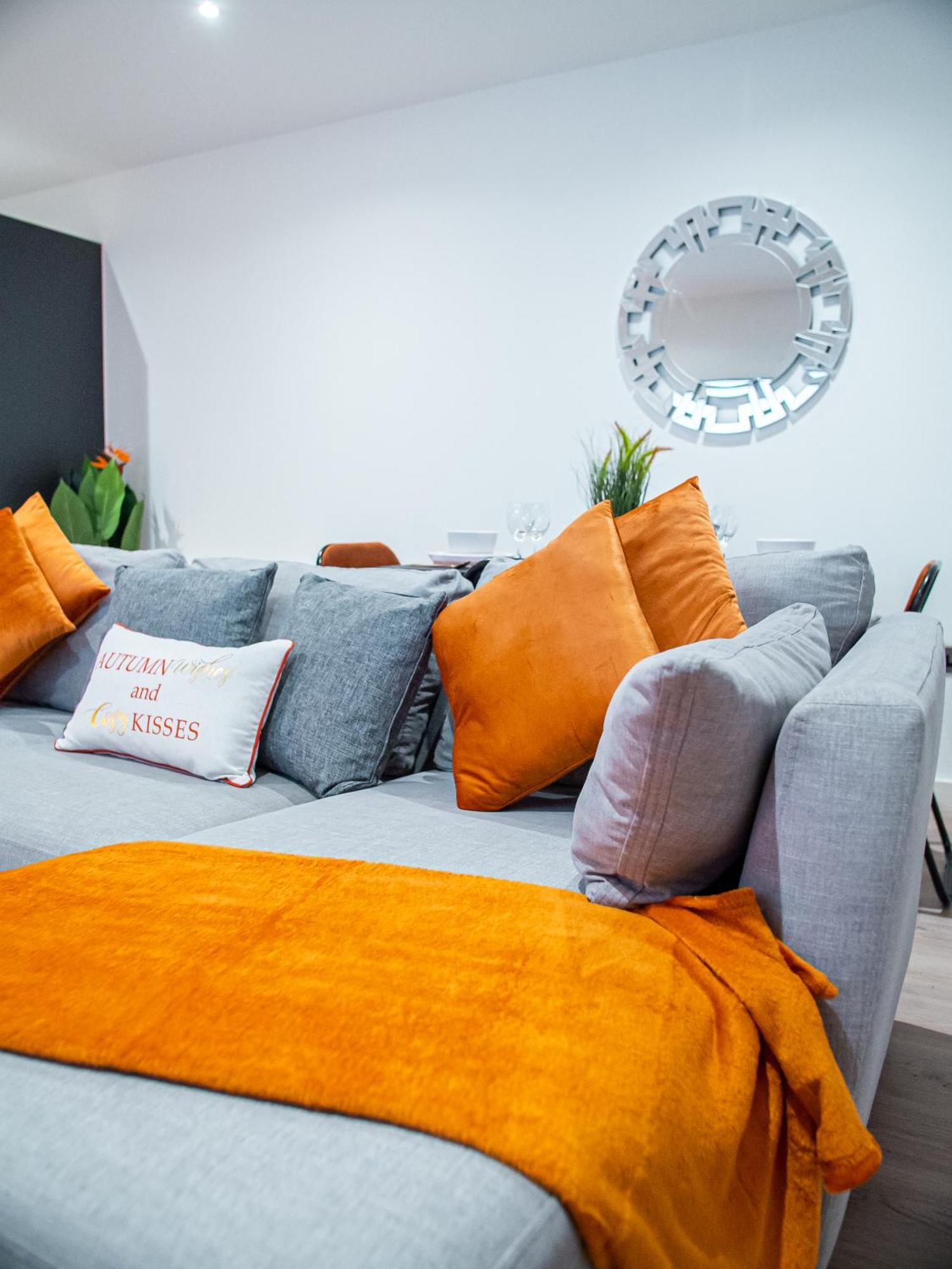 2-Bedroom With Breathtaking Views In Holmfirth Village, Huddersfield Kültér fotó